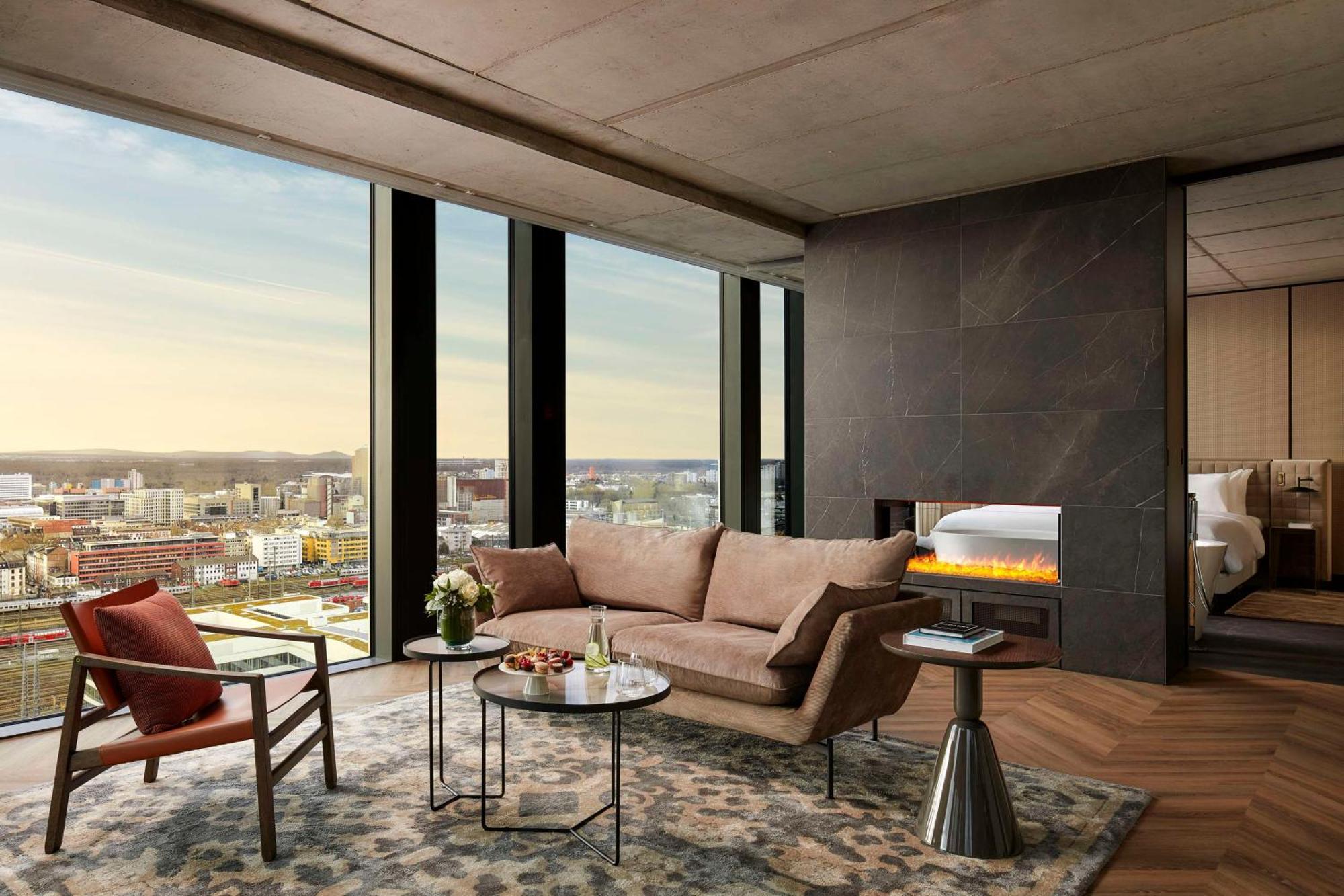 Nh Collection Frankfurt Spin Tower Hotel Frankfurt am Main ภายนอก รูปภาพ