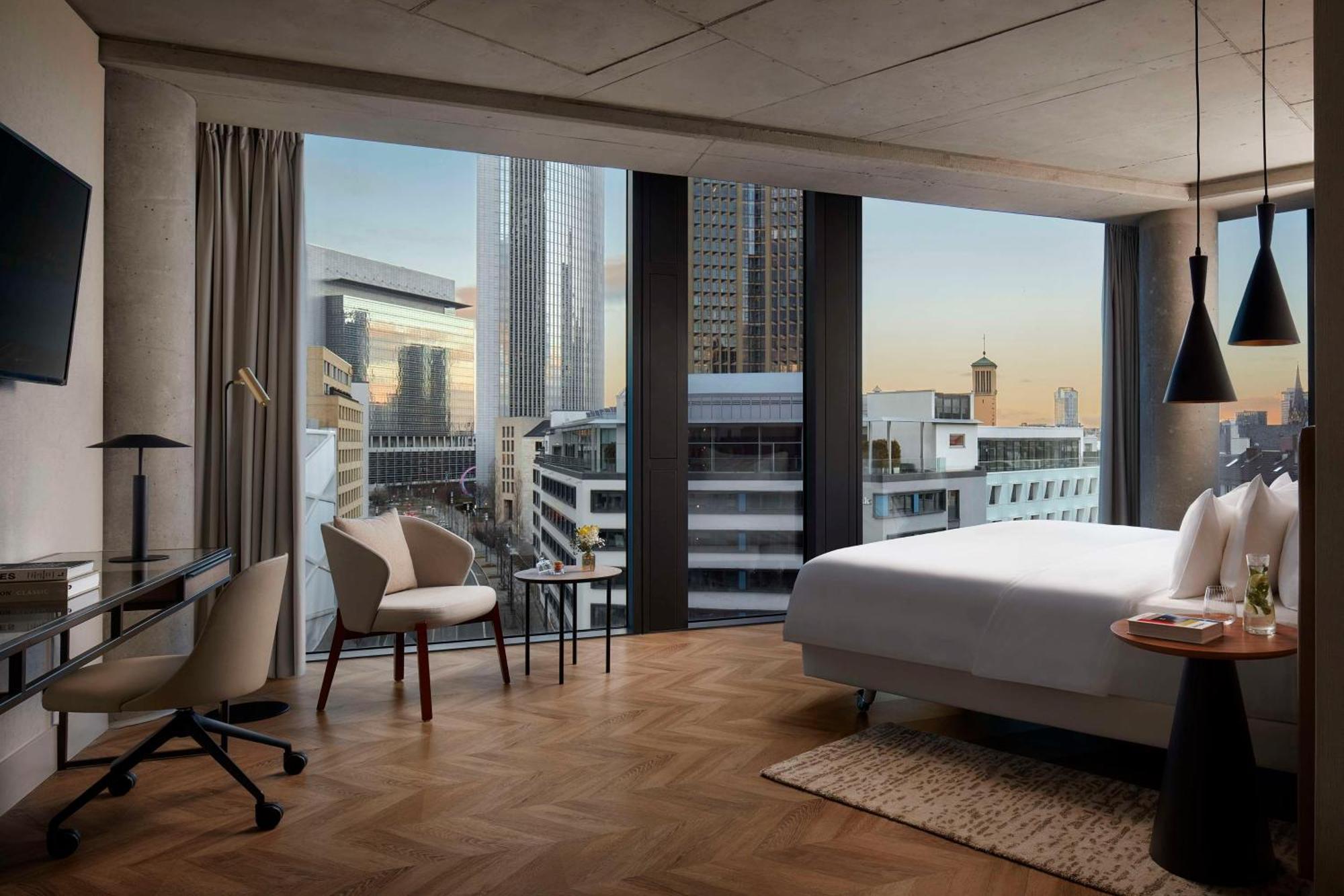 Nh Collection Frankfurt Spin Tower Hotel Frankfurt am Main ภายนอก รูปภาพ