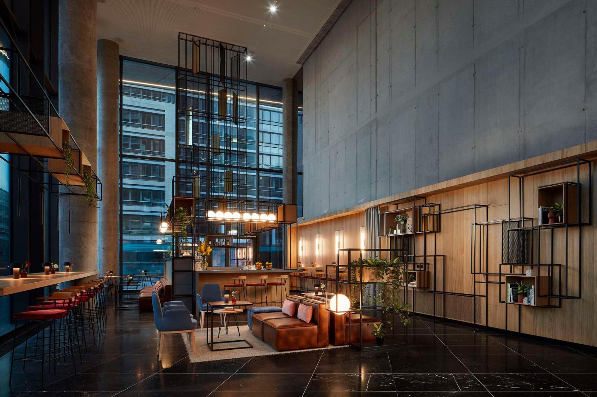 Nh Collection Frankfurt Spin Tower Hotel Frankfurt am Main ภายนอก รูปภาพ