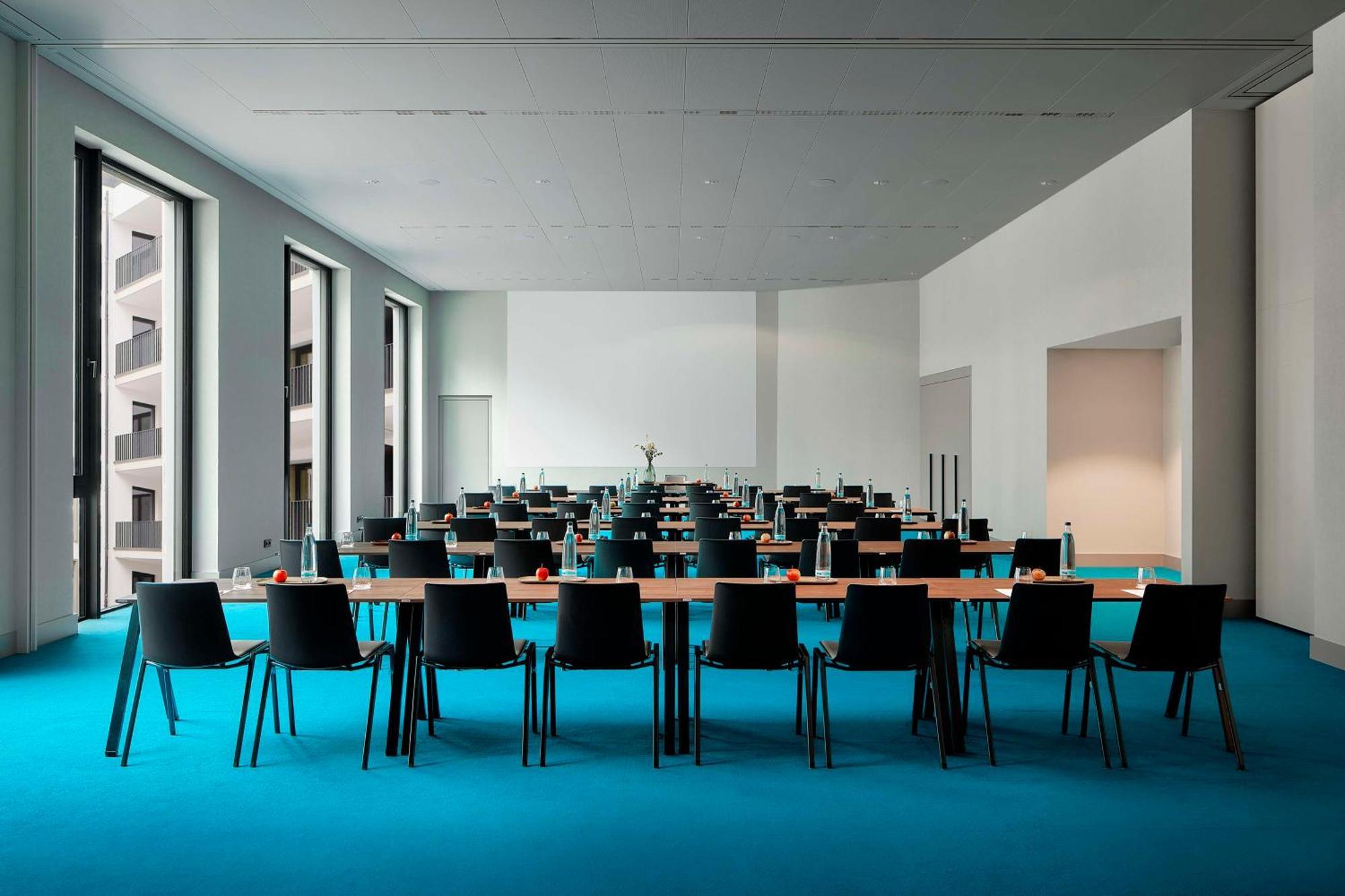 Nh Collection Frankfurt Spin Tower Hotel Frankfurt am Main ภายนอก รูปภาพ
