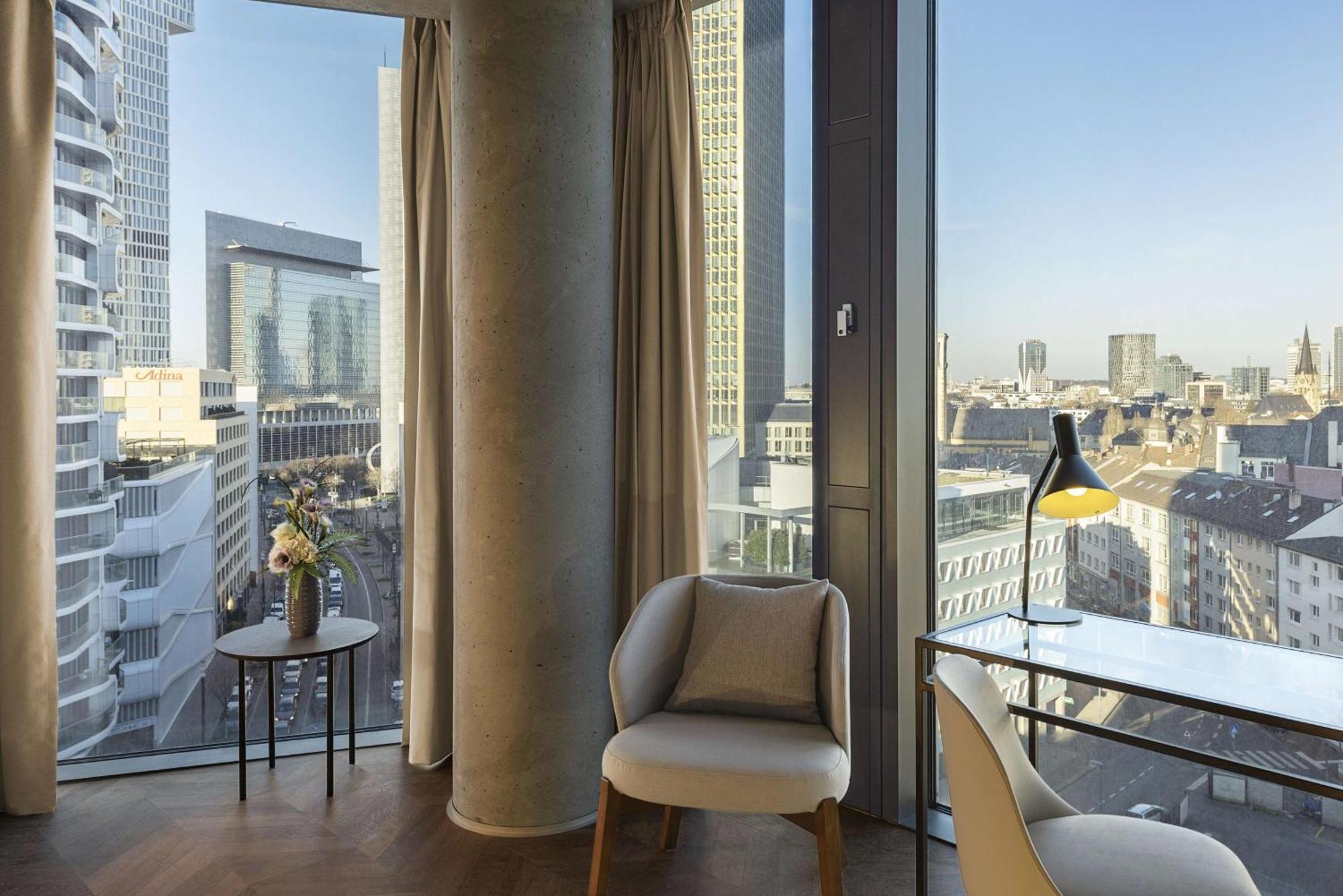 Nh Collection Frankfurt Spin Tower Hotel Frankfurt am Main ภายนอก รูปภาพ