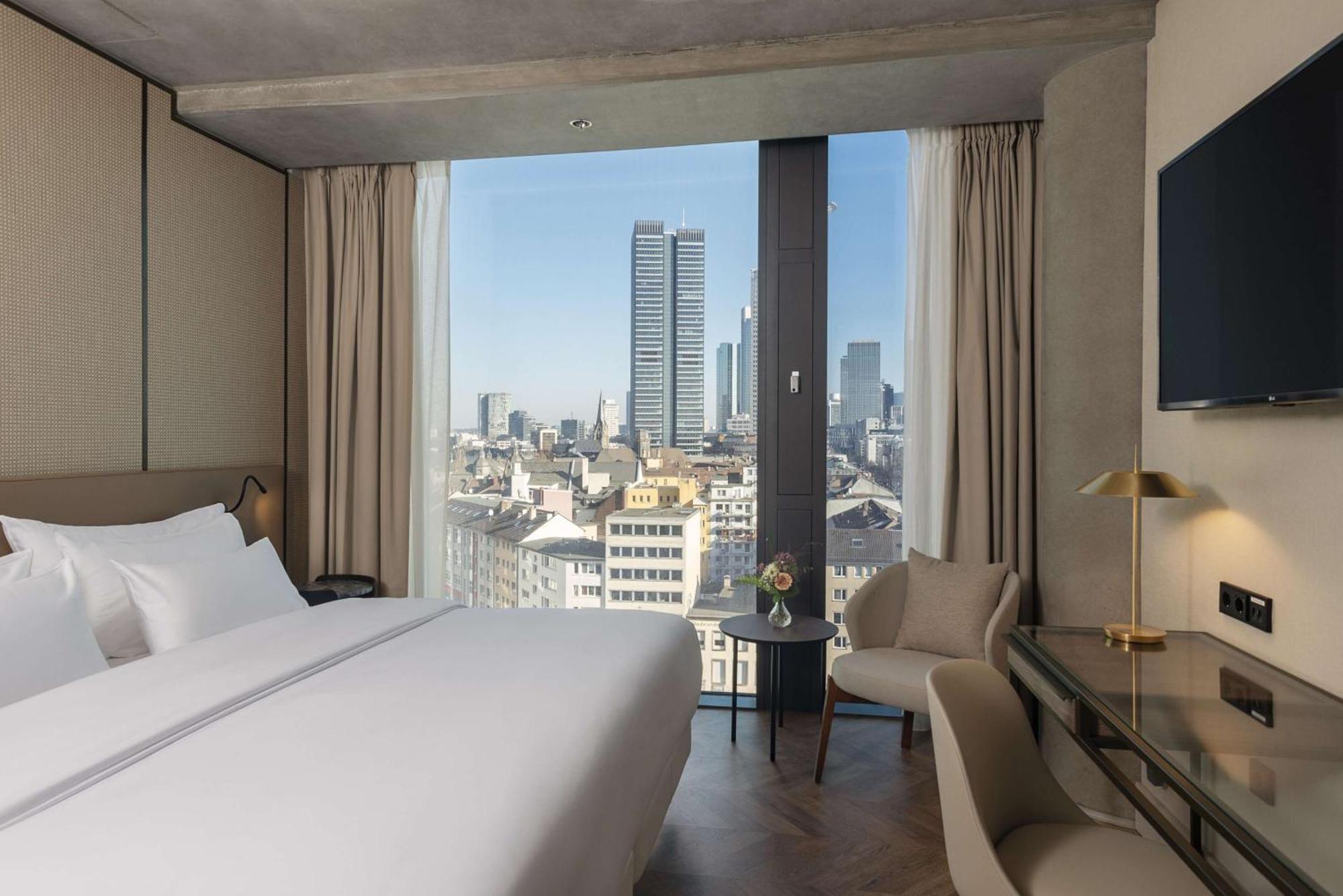 Nh Collection Frankfurt Spin Tower Hotel Frankfurt am Main ภายนอก รูปภาพ