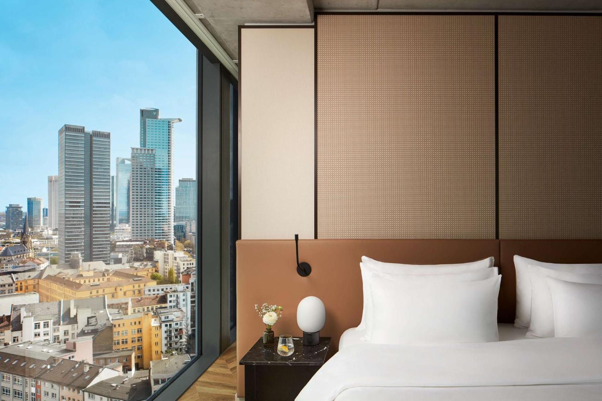 Nh Collection Frankfurt Spin Tower Hotel Frankfurt am Main ภายนอก รูปภาพ