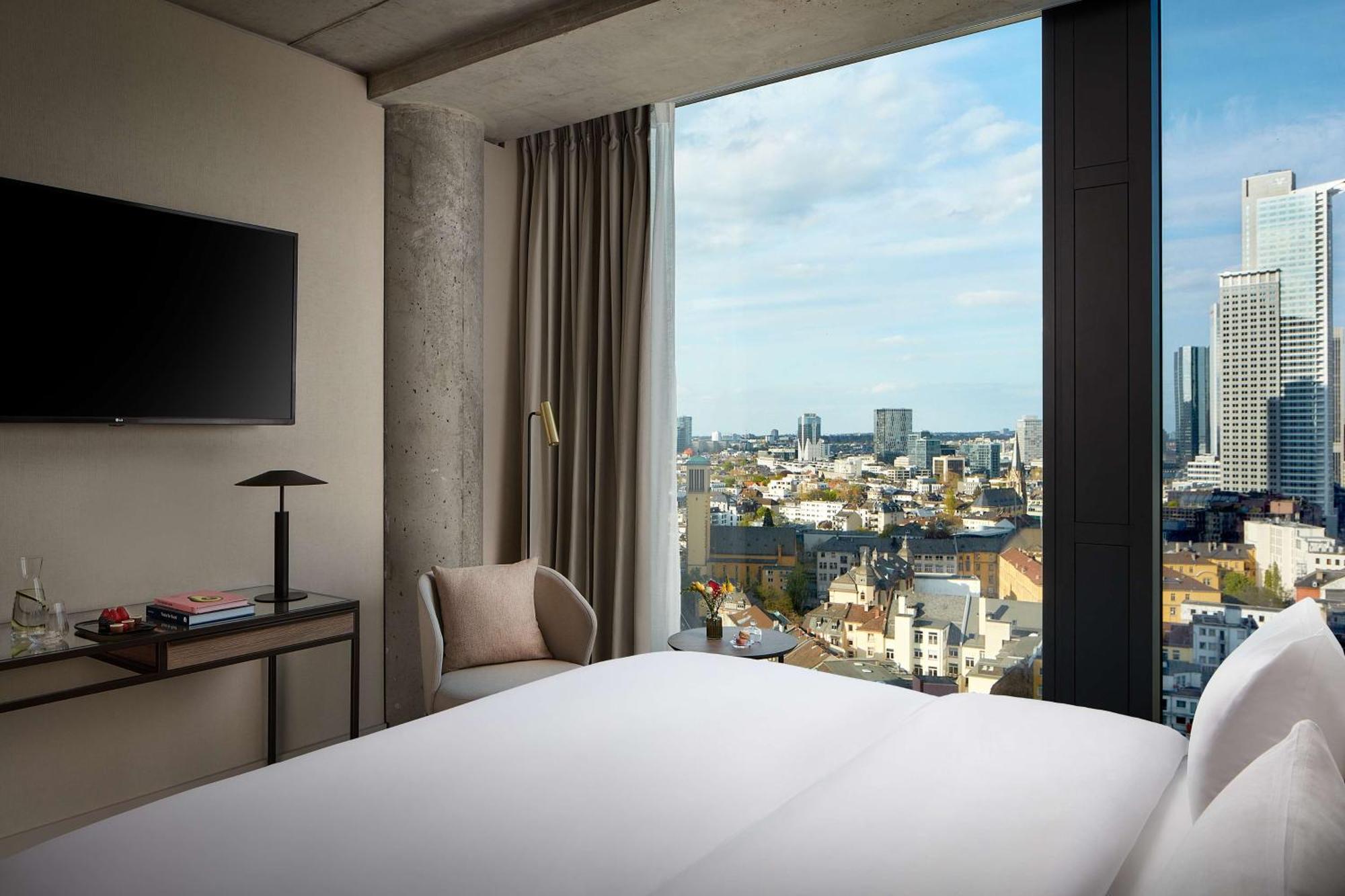 Nh Collection Frankfurt Spin Tower Hotel Frankfurt am Main ภายนอก รูปภาพ