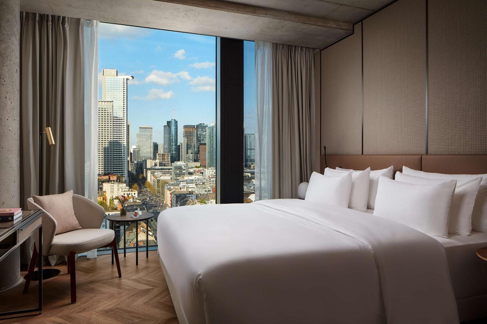 Nh Collection Frankfurt Spin Tower Hotel Frankfurt am Main ภายนอก รูปภาพ